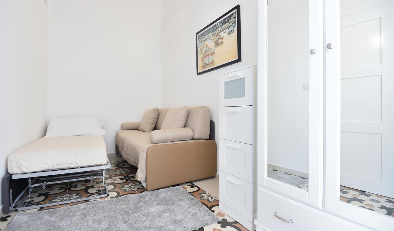 Grand Harbour Apartments 일 푸리아나 외부 사진